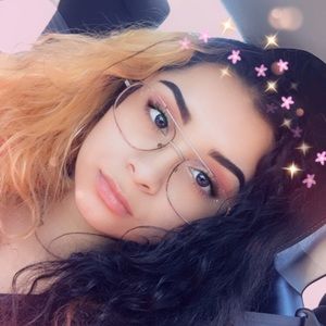 Meet your Posher, Hillary